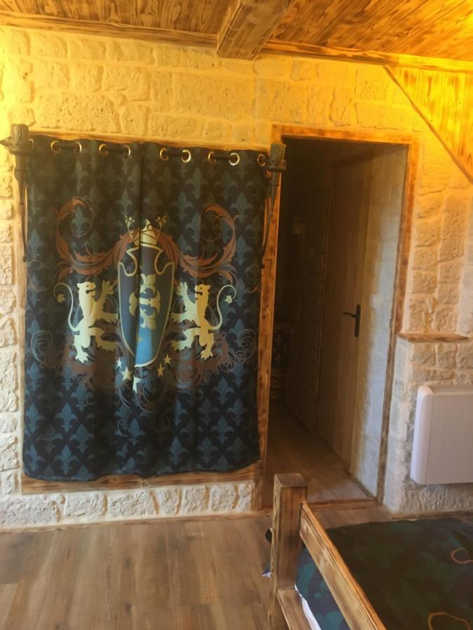 Chambre D'Hote Medieval Du Vieux Bourg Chailloue 外观 照片